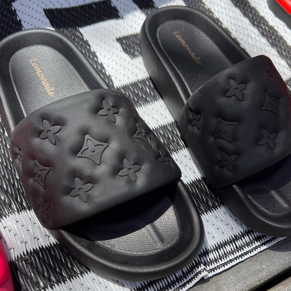 Lowkey Famous Waterfront Mule - Black Rubber Slides
